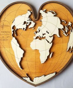 Carte du monde dans un coeur
