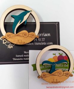Alternative view of Magnet en bois dauphin ou baleine