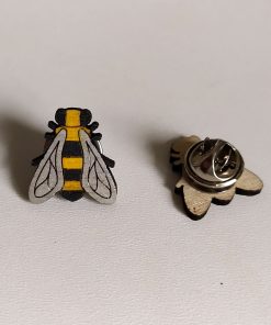 Alternative view of Pin&rsquo;s insectes en bois